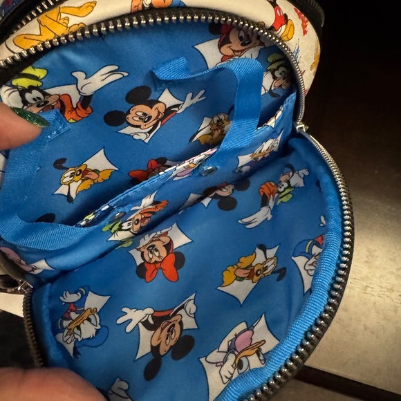 Loungefly - Mickey Mouse and Friends Backpack - NWOT - Picture 8 of 9